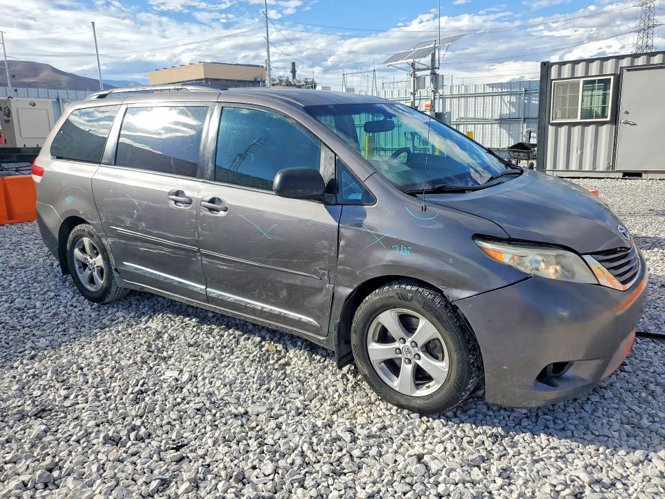 2013 Toyota Sienna მანქანა იყიდება აუქციონზე, vin: 5TDKK3DC8DS288989, აუქციონის ნომერი: 69676746