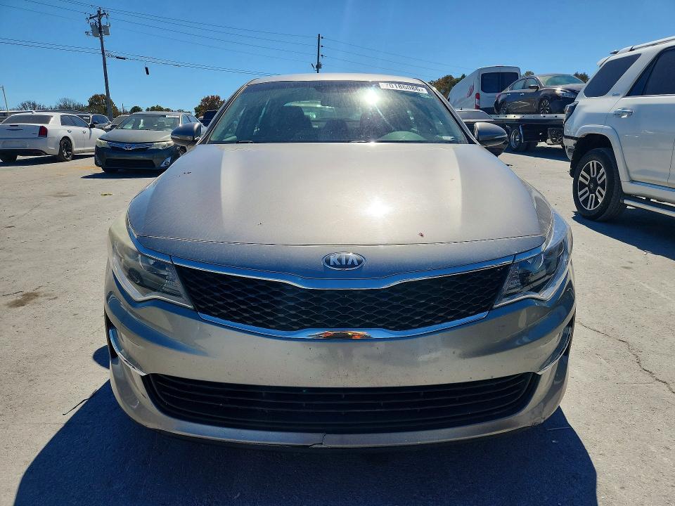 2018 Kia Optima მანქანა იყიდება აუქციონზე, vin: 5XXGT4L39JG178587, აუქციონის ნომერი: 70186086