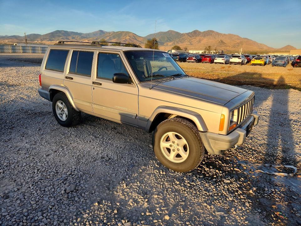 2001 Jeep Cherokee მანქანა იყიდება აუქციონზე, vin: 1J4FF48S21L564412, აუქციონის ნომერი: 67047836