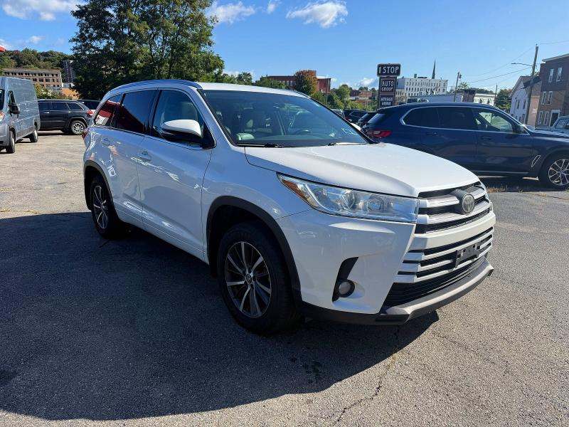 Aukcja sprzedaży 2018 Toyota Highlander, vin: 5TDJZRFH2JS808876, numer aukcji: 69137626