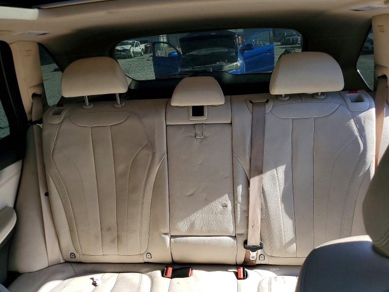 68041516 :رقم المزاد ، 5UXKR0C56F0P02983 vin ، 2015 Bmw X5 مزاد بيع