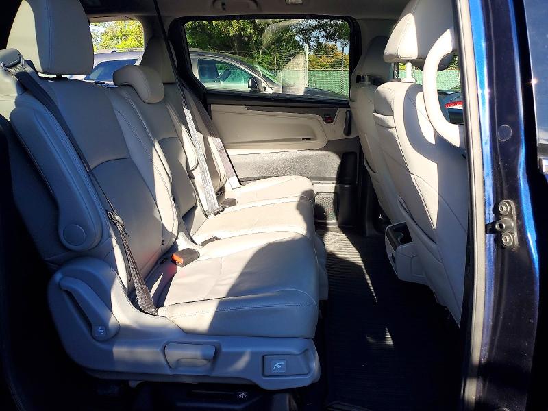70714556 :رقم المزاد ، 5FNRL6H92JB069988 vin ، 2018 Honda Odyssey مزاد بيع