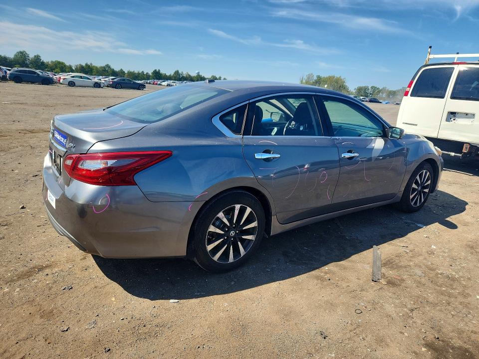 Продаж на аукціоні авто 2018 Nissan Altima, vin: 1N4AL3APXJC250280, номер лоту: 68222856
