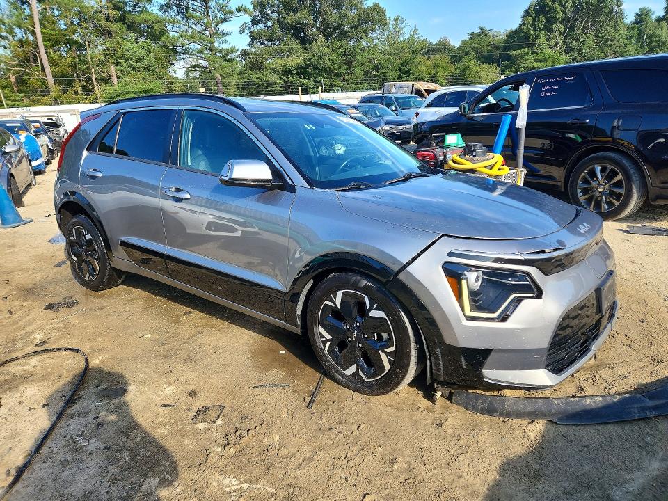 69038036 :رقم المزاد ، KNDCR3L1XP5045954 vin ، 2023 Kia Niro مزاد بيع