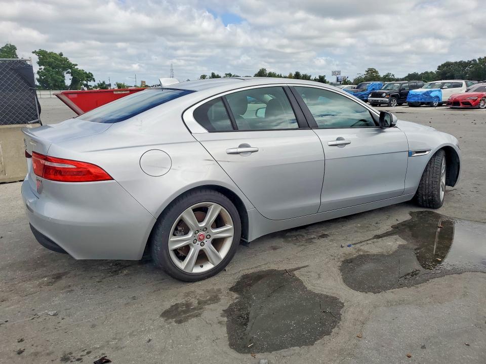 Продаж на аукціоні авто 2017 Jaguar Xe, vin: SAJAD4BN2HA970206, номер лоту: 70574566