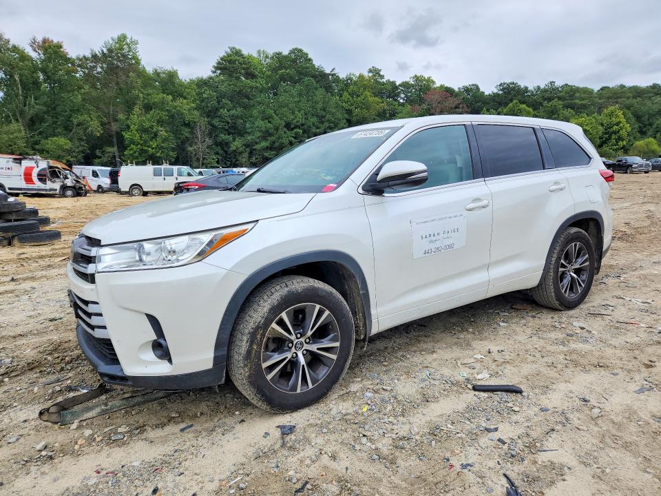 67434706 :رقم المزاد ، 5TDBZRFH0HS358952 vin ، 2017 Toyota Highlander مزاد بيع