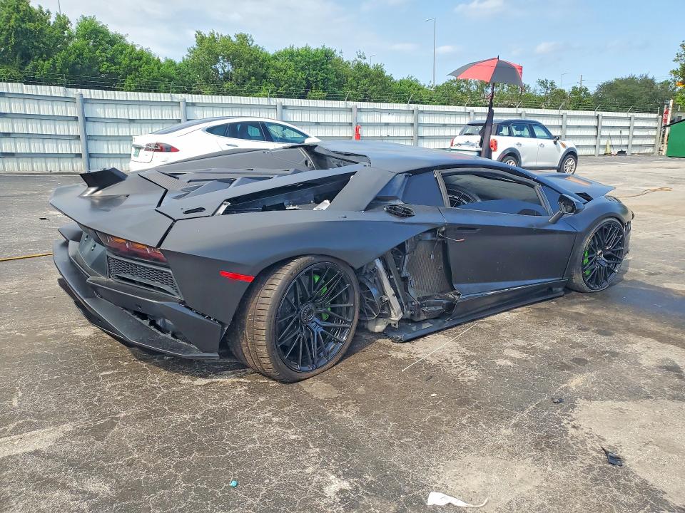 Продажа на аукционе авто 2018 Lamborghini Aventador, vin: ZHWUG4ZD5JLA06879        , номер лота: 69155136