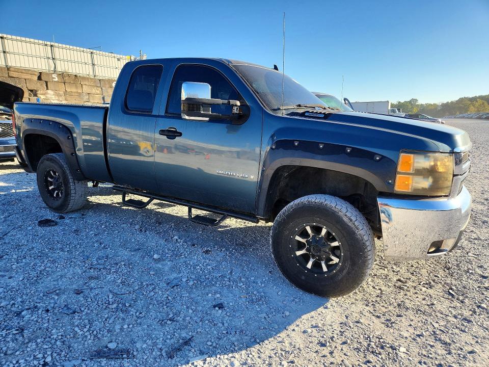 Продажа на аукционе авто 2008 Chevrolet Silverado, vin: 1GCHK29K28E121205, номер лота: 71037376