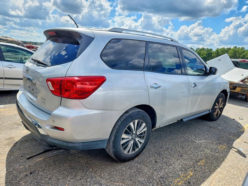 2017 Nissan Pathfinder მანქანა იყიდება აუქციონზე, vin: 5N1DR2MM2HC658487, აუქციონის ნომერი: 70732536