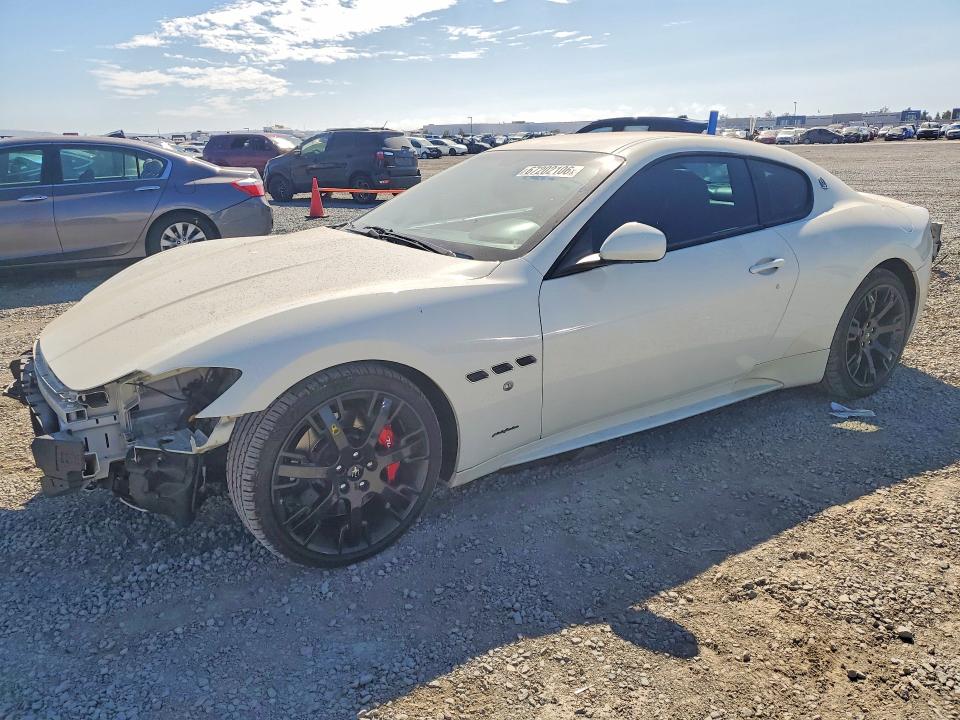 2014 Maserati Granturismo მანქანა იყიდება აუქციონზე, vin: ZAM45VLA6E0079455, აუქციონის ნომერი: 67202106