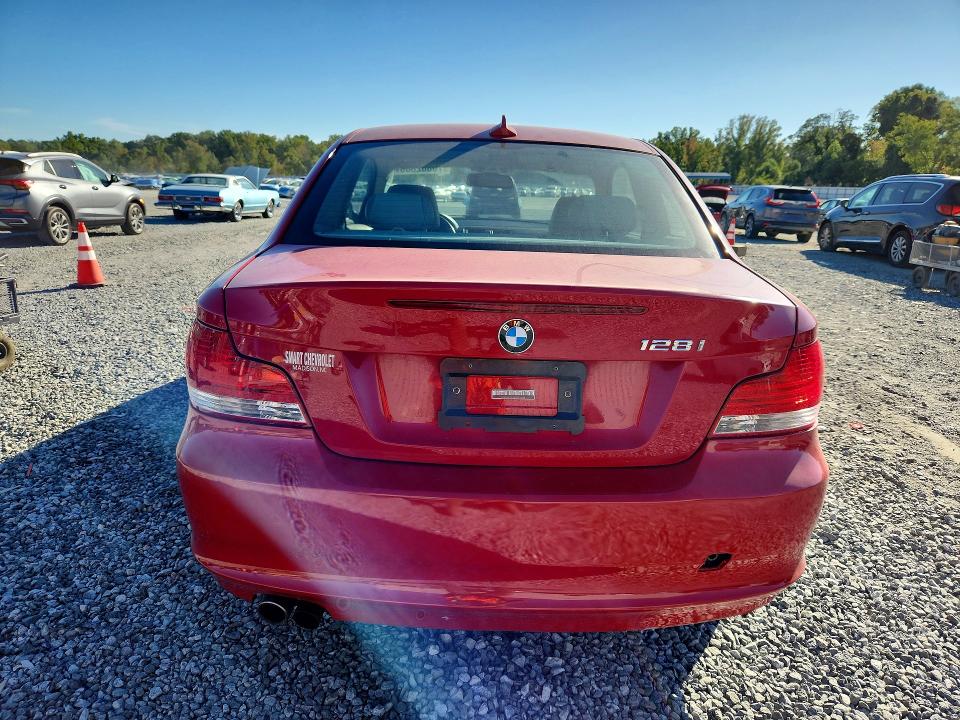 70802806 :رقم المزاد ، WBAUP7C56BVP21584 vin ، 2011 Bmw 128 مزاد بيع