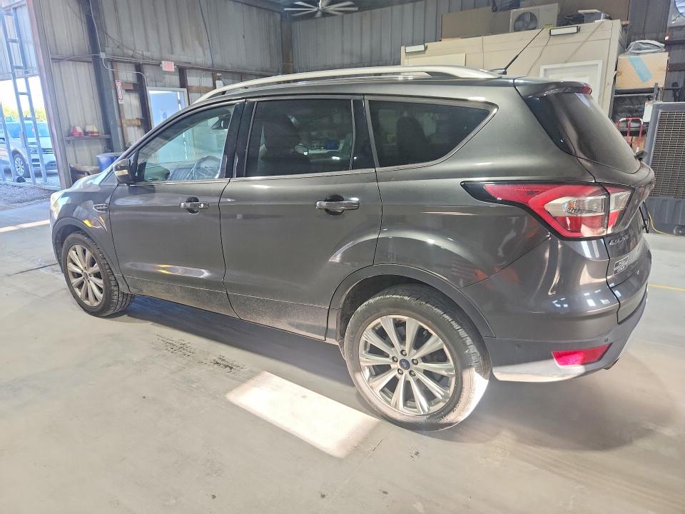 67387506 :رقم المزاد ، 1FMCU0JDXHUB82843 vin ، 2017 Ford Escape مزاد بيع