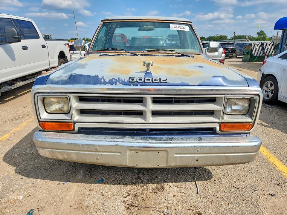 70240286 :رقم المزاد ، 1B7FE06Y0KS062837 vin ، 1989 Dodge D-series مزاد بيع