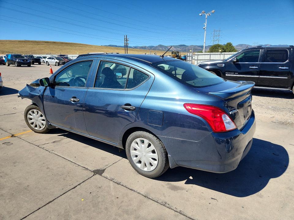 68421506 :رقم المزاد ، 3N1CN7AP4HL821378 vin ، 2017 Niss Versa مزاد بيع
