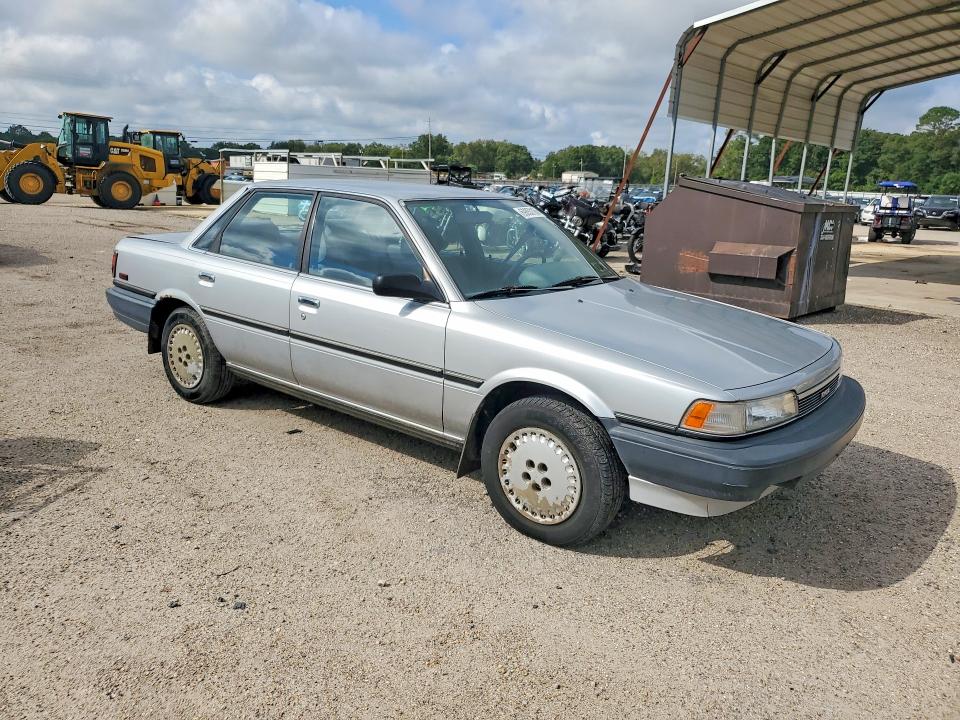 69853166 :رقم المزاد ، 4T1SV21E6KU109005 vin ، 1989 Toyota Camry مزاد بيع