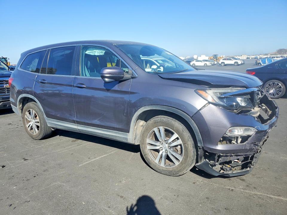 Продаж на аукціоні авто 2018 Honda Pilot, vin: 5FNYF6H62JB039544, номер лоту: 70840496
