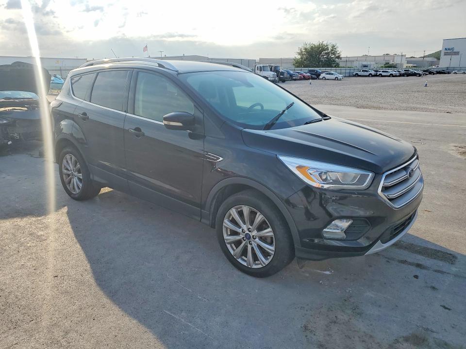 2017 Ford Escape მანქანა იყიდება აუქციონზე, vin: 1FMCU9JD8HUC89734, აუქციონის ნომერი: 70690316