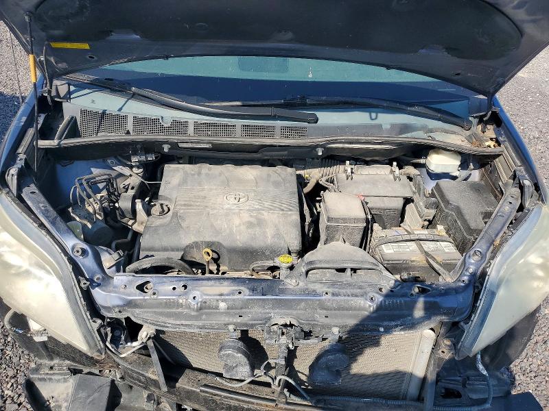 68104276 :رقم المزاد ، 5TDKK3DC1DS331682 vin ، 2013 Toyota Sienna مزاد بيع