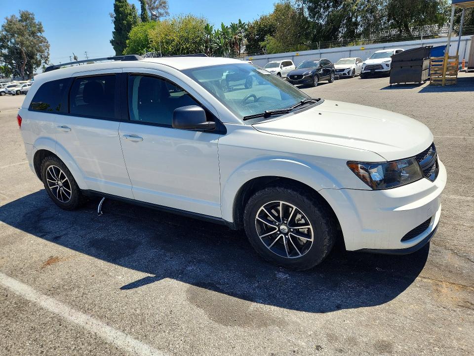 67915106 :رقم المزاد ، 3C4PDCAB3JT383814 vin ، 2018 Dodge Journey مزاد بيع