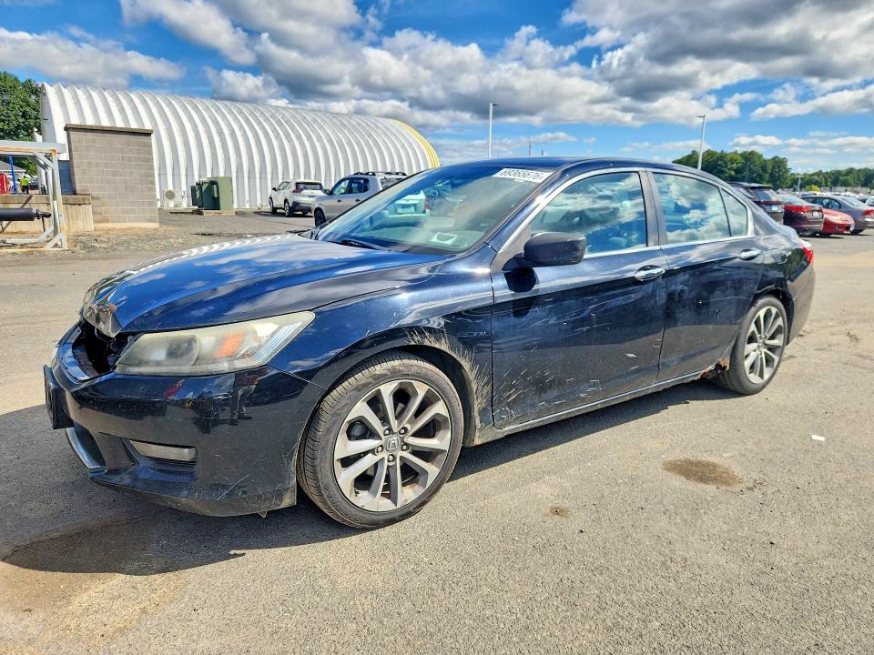 Auction sale of the 2015 Honda Accord, vin: 1HGCR2F57FA212948, lot number: 69365676