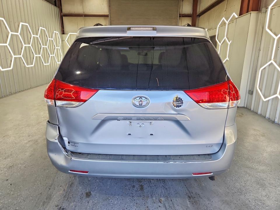 2014 Toyota Sienna მანქანა იყიდება აუქციონზე, vin: 5TDKK3DC9ES464689, აუქციონის ნომერი: 67840646