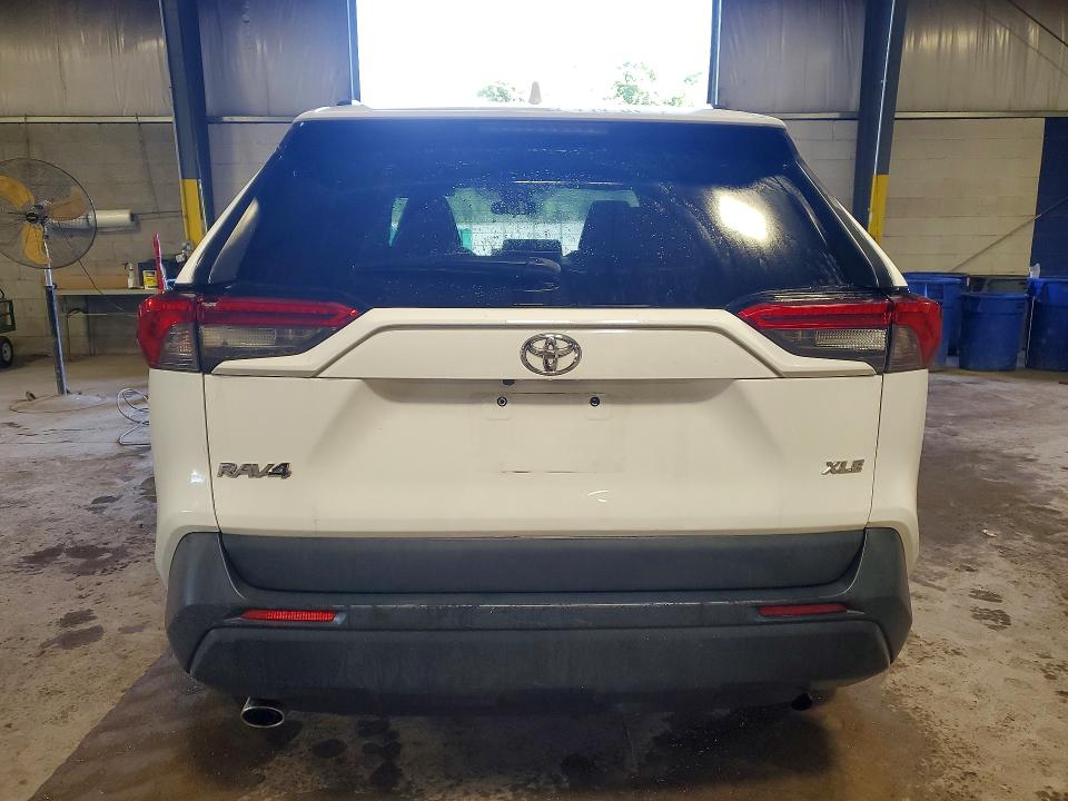 Продаж на аукціоні авто 2021 Toyota Rav4, vin: 2T3W1RFV5MW137712, номер лоту: 67465446