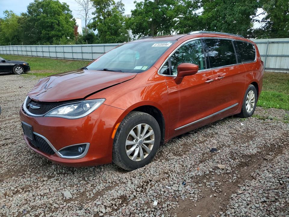 67538896 :رقم المزاد ، 2C4RC1EG4JR204706 vin ، 2018 Chrysler Pacifica مزاد بيع