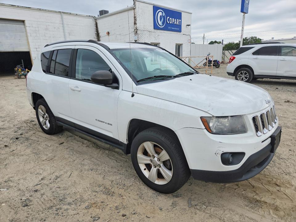 Auction sale of the 2015 Jeep Compass, vin: 1C4NJDBB8FD438825, lot number: 68838436