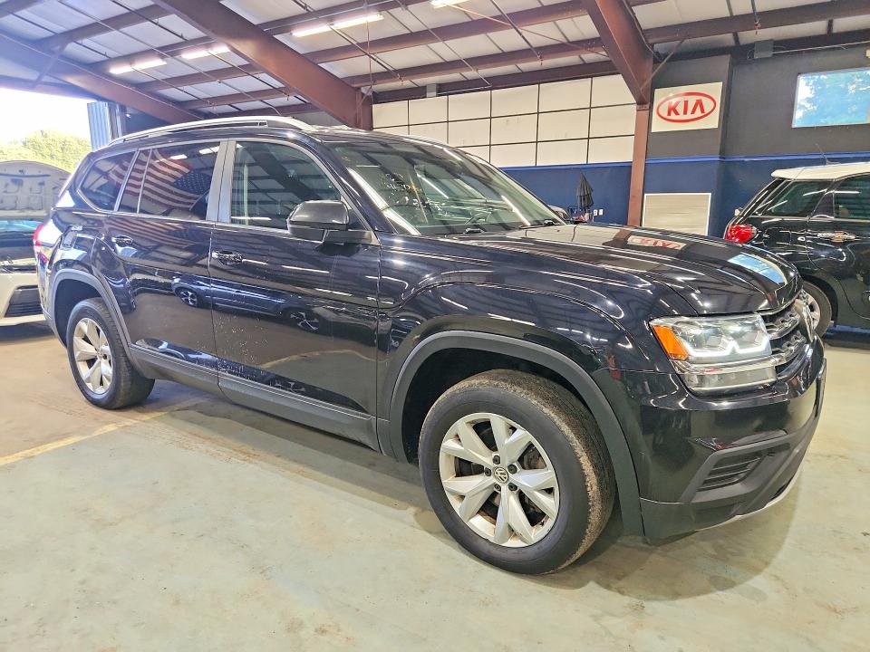 67852346 :رقم المزاد ، 1V2GR2CA1JC518248 vin ، 2018 Volkswagen Atlas مزاد بيع