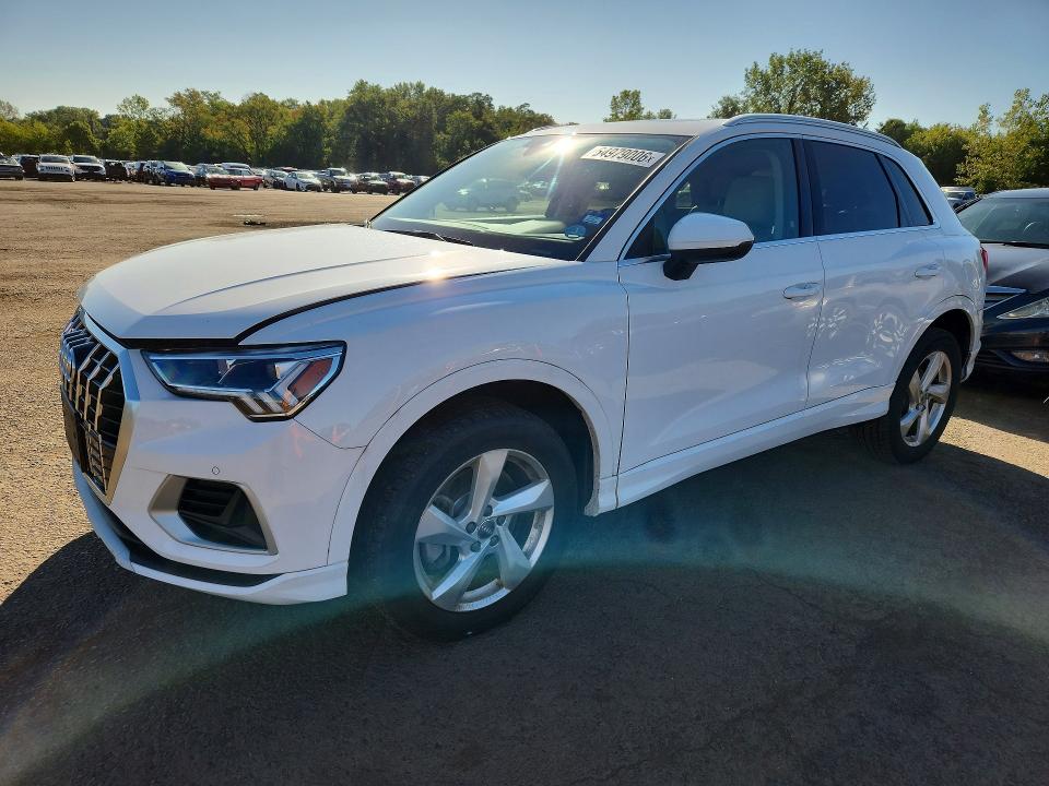 64979006 :رقم المزاد ، WA1BECF3XL1007480 vin ، 2020 Audi Q3 مزاد بيع