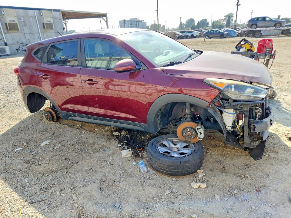 70673686 :رقم المزاد ، KM8J23A47JU610162 vin ، 2018 Hyundai Tucson مزاد بيع