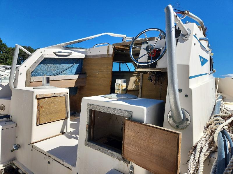 67493086 :رقم المزاد ، NTLCV233B787 vin ، 1987 Grady White Boat 255 Sailfish مزاد بيع