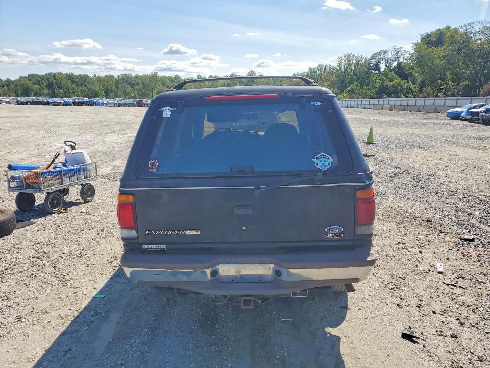 68062476 :رقم المزاد ، 1FMDU32X1TUA72979 vin ، 1996 Ford Explorer مزاد بيع