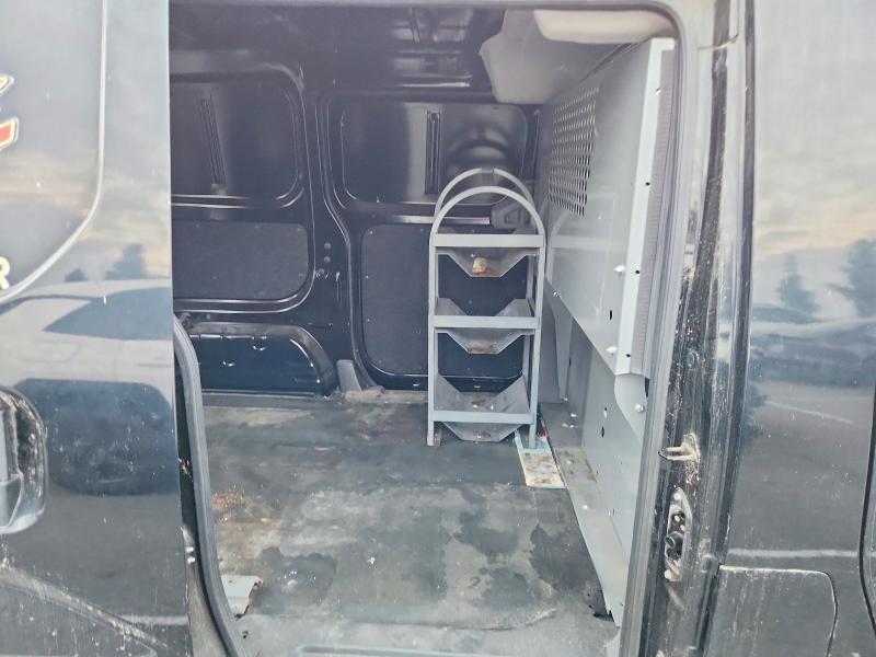 69402666 :رقم المزاد ، 3N6CM0KN5FK729782 vin ، 2015 Nissan Nv200 مزاد بيع