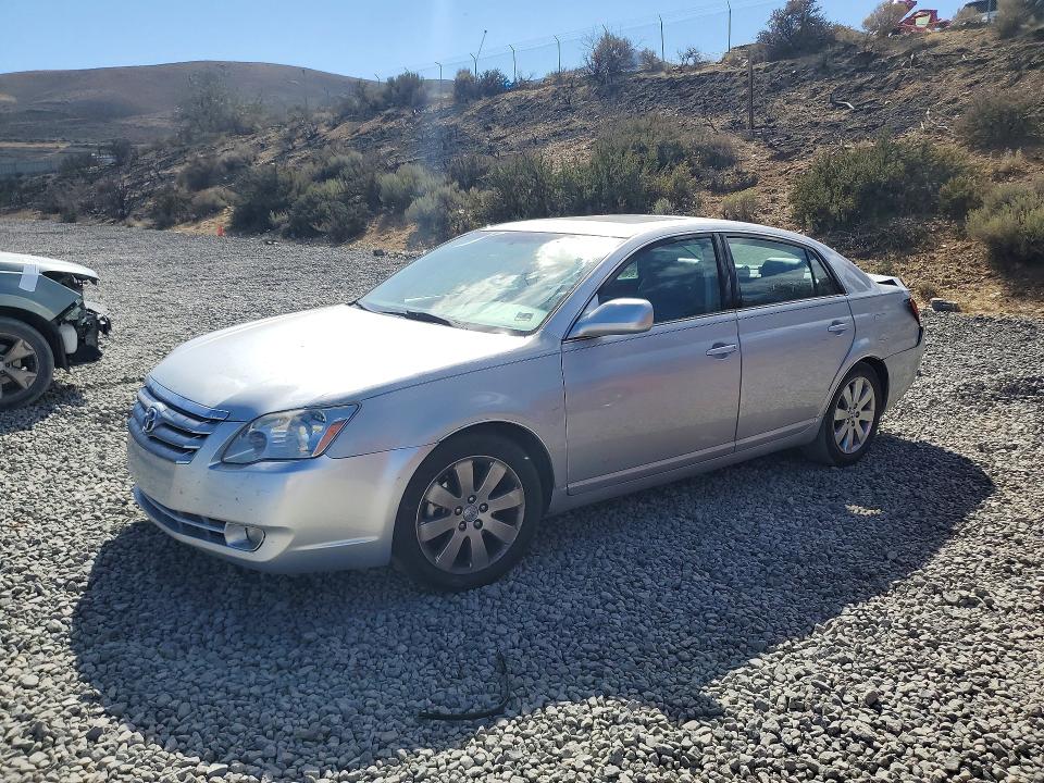 69594026 :رقم المزاد ، 4T1BK36B76U162010 vin ، 2006 Toyota Avalon مزاد بيع