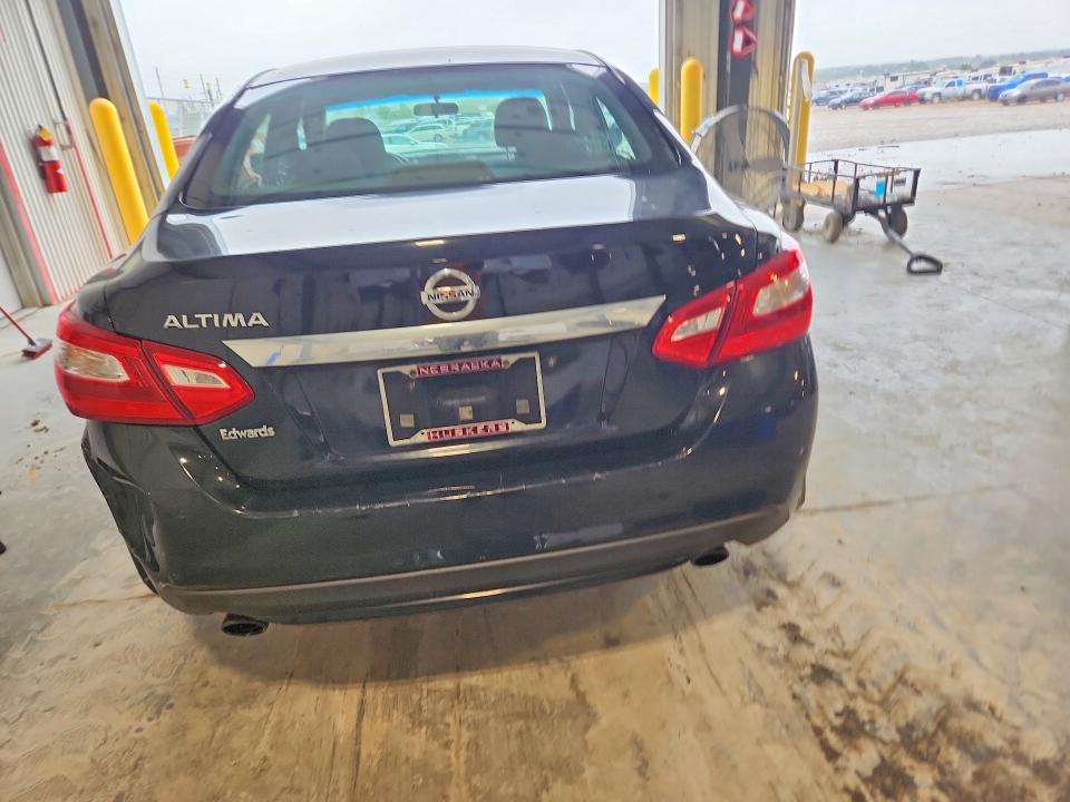 2016 Nissan Altima მანქანა იყიდება აუქციონზე, vin: 1N4AL3AP4GN320854, აუქციონის ნომერი: 69022606