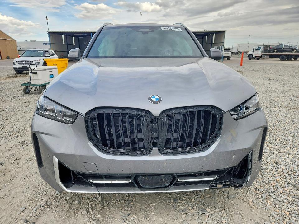 69531806 :رقم المزاد ، 5UX23EU04T9422035 vin ، 2026 Bmw X5 مزاد بيع