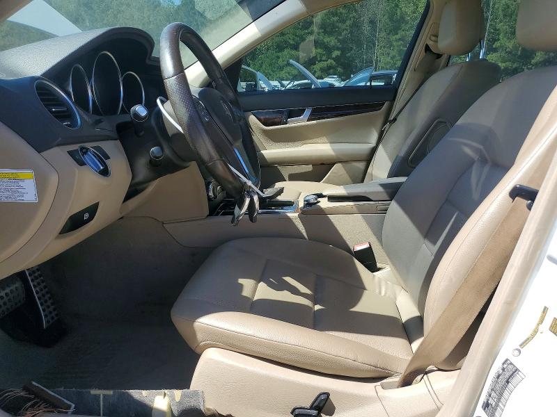 Продажа на аукционе авто 2013 Mercedes-benz C, vin: WDDGF4HB5DG090999, номер лота: 70821316