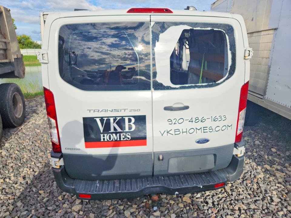 Продажа на аукционе авто 2016 Ford Transit, vin: 1FTYR1ZM0GKA59455, номер лота: 69852346