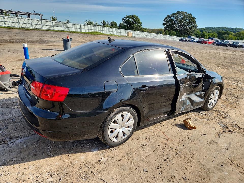 69896446 :رقم المزاد ، 3VWD07AJ6EM423703 vin ، 2014 Volkswagen Jetta مزاد بيع