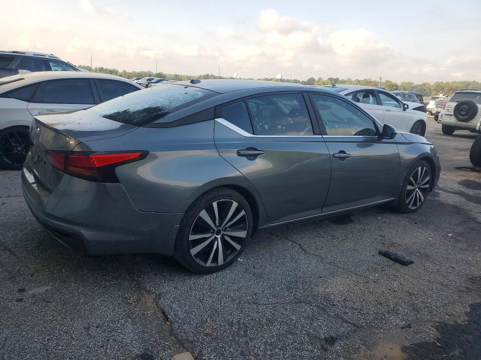 69236596 :رقم المزاد ، 1N4BL4CV7KC185184 vin ، 2019 Nissan Altima مزاد بيع