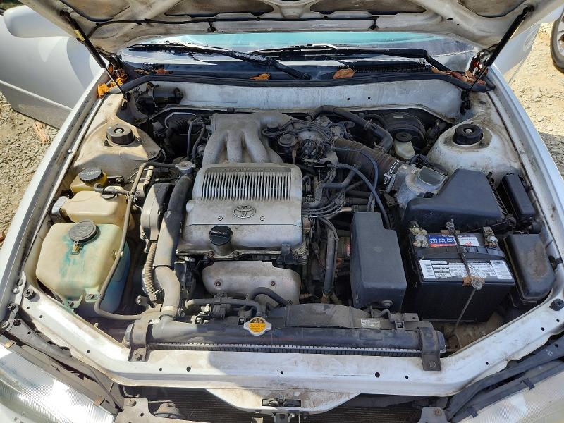 68447696 :رقم المزاد ، 4T1VK12E4NU006488 vin ، 1992 Toyota Camry مزاد بيع