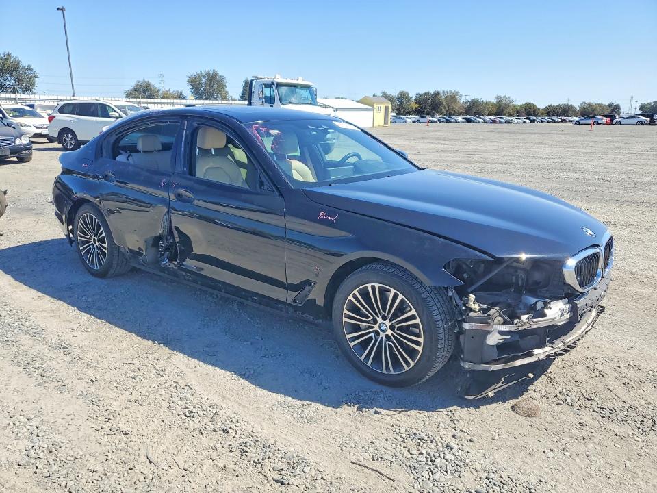 68241196 :رقم المزاد ، WBAJA9C55JG623116 vin ، 2018 Bmw 530e مزاد بيع