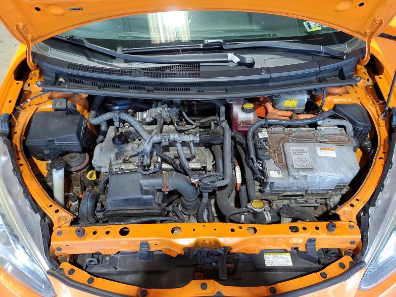 67808446 :رقم المزاد ، JTDKDTB34F1105519 vin ، 2015 Toyota Prius C مزاد بيع