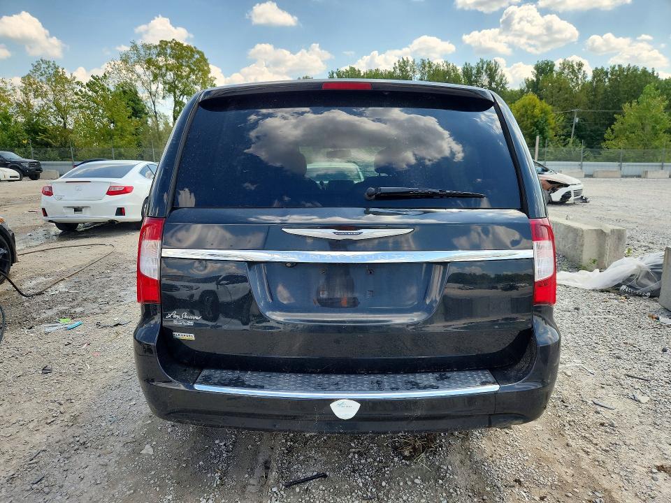 2015 Chrysler Town & Country მანქანა იყიდება აუქციონზე, vin: 2C4RC1BG2FR552371, აუქციონის ნომერი: 67257286