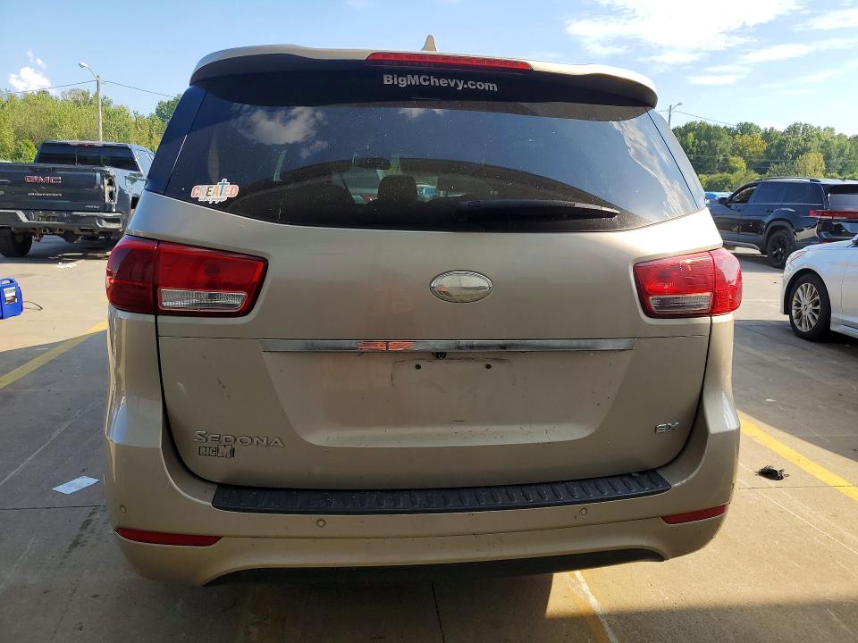 2017 Kia Sedona მანქანა იყიდება აუქციონზე, vin: KNDMC5C12H6256935, აუქციონის ნომერი: 68336586
