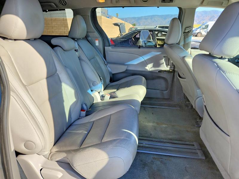 Продаж на аукціоні авто 2017 Toyota Sienna, vin: 5TDYZ3DC0HS864389, номер лоту: 70106846