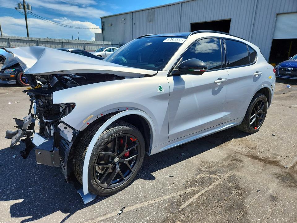 67513566 :رقم المزاد ، ZASPAJAN9L7C98658 vin ، 2020 Alfa Romeo Stelvio مزاد بيع