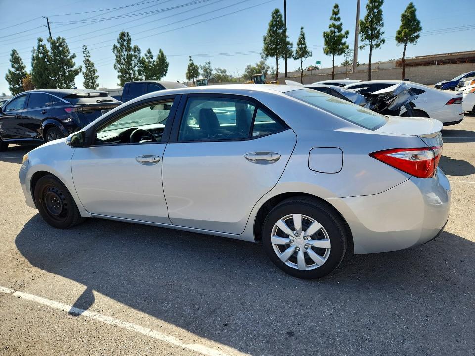 70771176 :رقم المزاد ، 5YFBURHE8EP138657 vin ، 2014 Toyota Corolla مزاد بيع