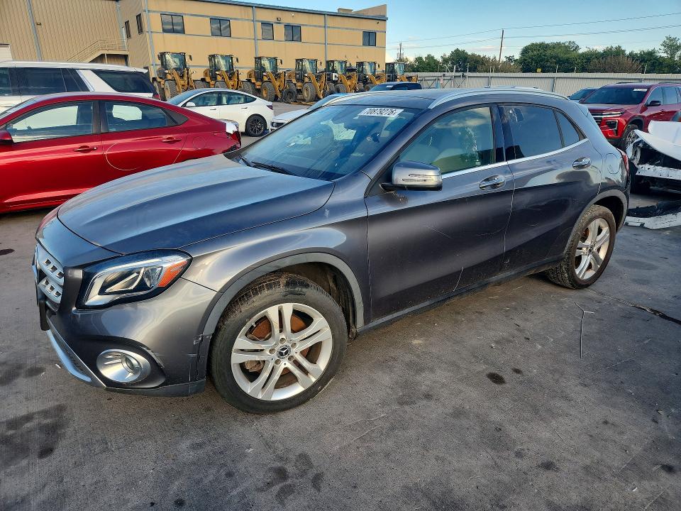 2018 Mercedes-benz Gla მანქანა იყიდება აუქციონზე, vin: WDCTG4EB6JJ501135, აუქციონის ნომერი: 70879276